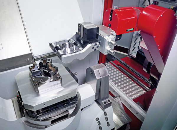 Schultze Anlagentechnik GmbH RCF Innenansicht Maschine mit Roboter