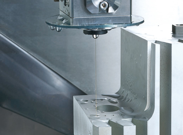 Fertigungsverfahren - Drahterodieren